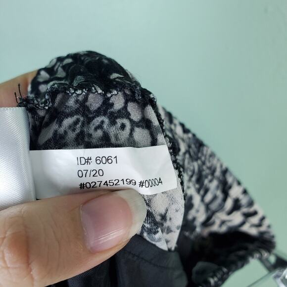 Express Outlet High Rise Animal Print Ankle Jogger Size XS - Picture 7 of 7